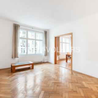Pronájem bytu 2+1 80 m² Praha