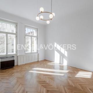 Pronájem bytu 3+1 80 m² Praha, Jagellonská