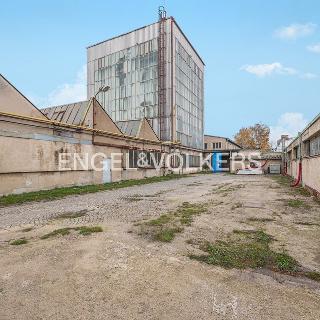 Pronájem skladu 13 240 m² Louny, Postoloprtská