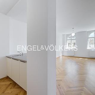 Pronájem bytu 3+kk 85 m&sup2; Praha