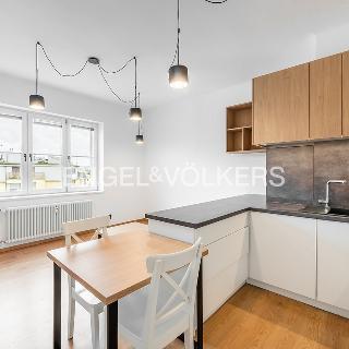 Pronájem bytu 2+kk 55 m² Praha, U křížku