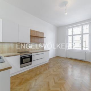 Pronájem bytu 3+1 100 m² Praha, Svatovítská