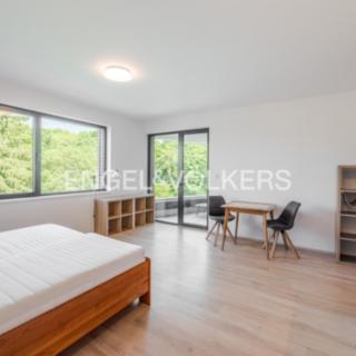 Pronájem bytu 1+kk a garsoniéry 40 m² Praha, U Sluncové