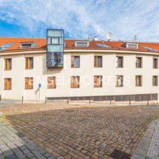 Pronájem kanceláře 258 m² Praha Bubeneč, Gotthardská