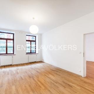 Pronájem bytu 2+1 70 m² Praha, V jirchářích