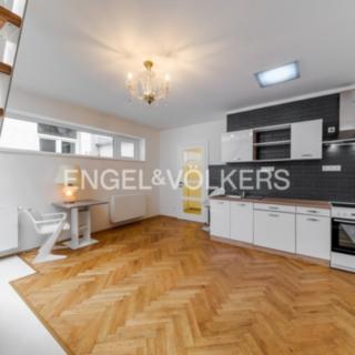 Pronájem bytu 1+1 29 m² Praha, Grafická