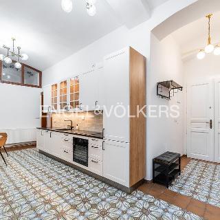 Pronájem bytu 2+1 80 m² Praha, Dienzenhoferovy sady