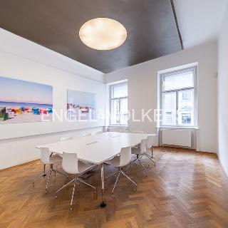 Pronájem kanceláře 343 m² Praha, Všehrdova