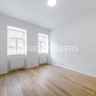 Pronájem bytu 2+1 70 m² Praha, Radlická