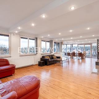 Pronájem rodinného domu 330 m² Praha, Závist