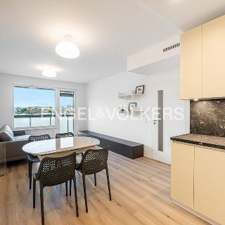 Pronájem bytu 2+kk 55 m² Praha, Sobí