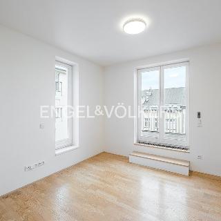 Pronájem bytu 4+1 128 m² Praha, Kořenského