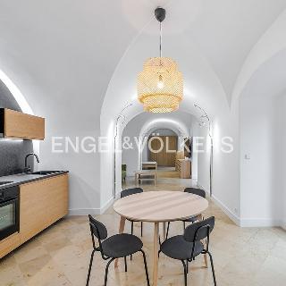 Pronájem bytu 1+kk a garsoniéry 71 m² Praha, Mlýnská