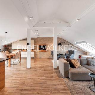 Pronájem bytu 4+kk 168 m² Praha, Nitranská