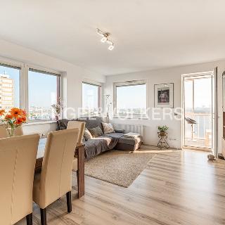 Pronájem bytu 2+kk 56 m² Praha, V dolině