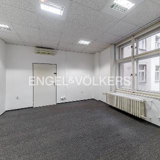 Pronájem kanceláře 81 m² Praha