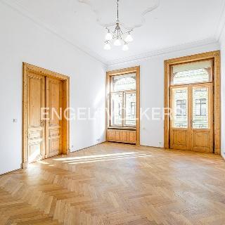 Pronájem bytu 4+1 171 m² Praha