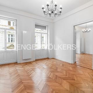 Pronájem bytu 3+kk 124 m² Praha