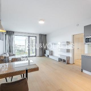 Pronájem bytu 3+kk 87 m² Praha, V třešňovce