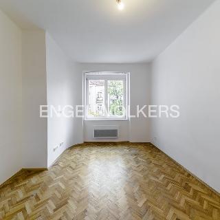 Pronájem bytu 1+kk a garsoniéry 25 m² Praha, Madridská