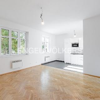 Pronájem bytu 2+kk 52 m² Praha, Na pláni