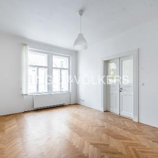 Pronájem bytu 3+1 95 m² Praha, Ovenecká