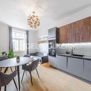 Prodej bytu 2+kk 44 m² Praha, Strakonická