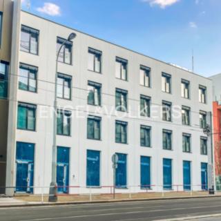 Pronájem obchodu 151 m² Praha