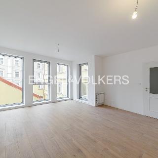 Pronájem bytu 2+kk 55 m² Praha, Varšavská