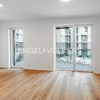 Pronájem bytu 1+kk a garsoniéry 32 m² Praha, Ramonova