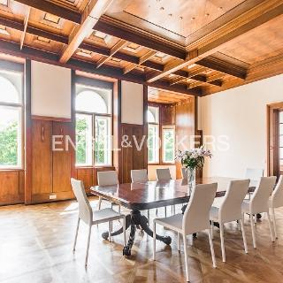 Pronájem bytu 3+kk 133 m² Praha