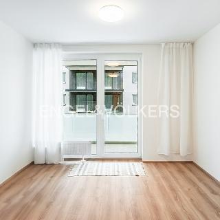 Pronájem bytu 1+kk a garsoniéry 27 m² Praha, Čakovická