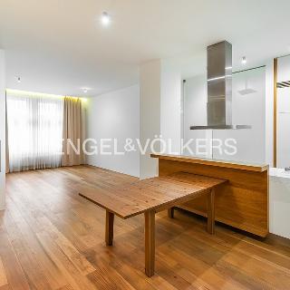 Pronájem bytu 3+kk 141 m² Praha, Laubova