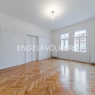 Pronájem bytu 4+1 120 m² Praha, Pařížská