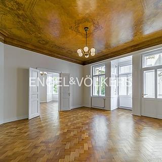 Pronájem bytu 4+1 151 m&sup2; Praha