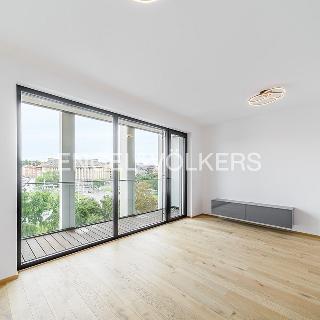 Pronájem bytu 1+kk a garsoniéry 33 m² Praha, Vítězné náměstí