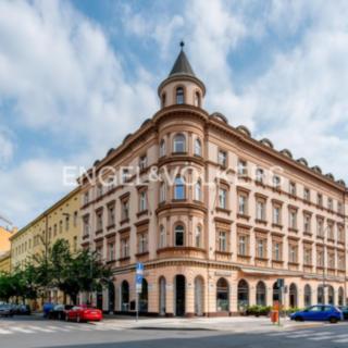 Pronájem kanceláře 111 m² Praha