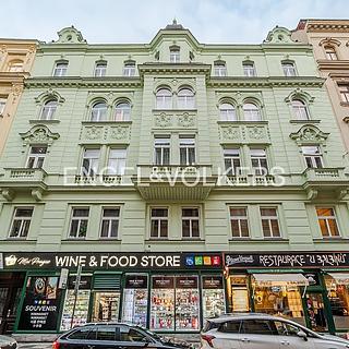 Pronájem kanceláře 67 m² Praha