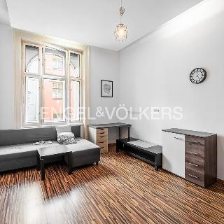 Pronájem bytu 2+kk 51 m² Praha