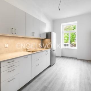 Pronájem bytu 2+1 81 m² Praha