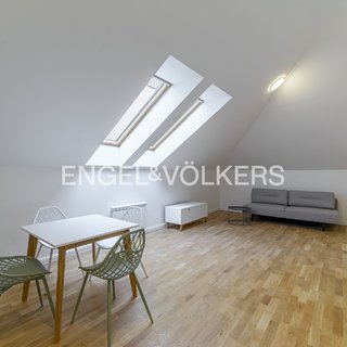 Pronájem bytu 2+kk 67 m² Praha, Varšavská