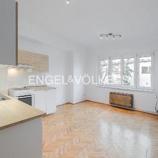 Pronájem bytu 2+kk 45 m² Praha