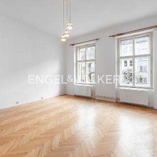 Pronájem bytu 3+1 126 m² Praha, Hálkova