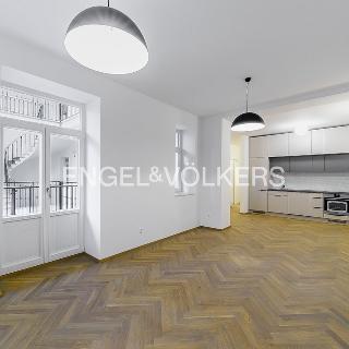 Pronájem bytu 3+kk 82 m² Praha, Lidická