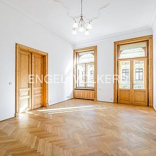 Pronájem bytu 5+1 a více 171 m² Praha