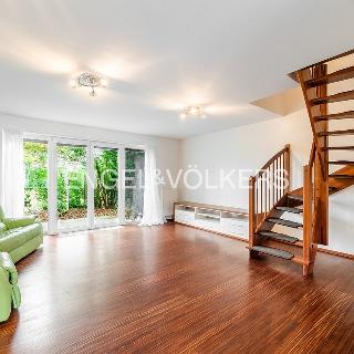 Pronájem rodinného domu 118 m² Praha, U staré tvrze