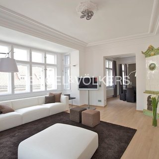 Pronájem bytu 2+1 135 m² Praha, Karlova