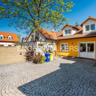 Pronájem kanceláře 63 m² Praha