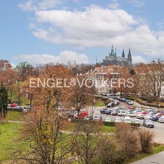 Pronájem bytu 4+kk 115 m² Praha, Na valech