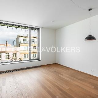 Pronájem bytu 2+kk 52 m² Praha, Komunardů